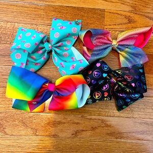 4 large Jojo Siwa bows